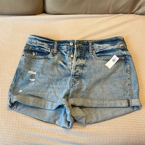 Old Navy O.G. straight high-rise jean shorts. Light blue. Size 14.